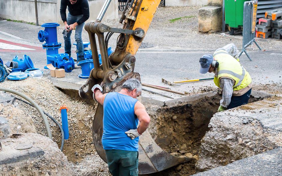 comment déboucher une toilette sans siphon Issy-les-Moulineaux